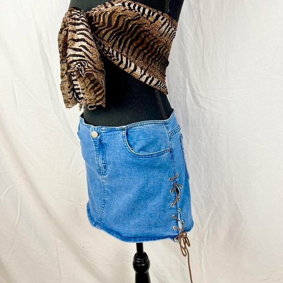 Sugar Thrillz lace-up micro mini denim skirt size large - Picture 4 of 8